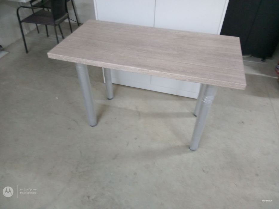 Vând masă bucătărie