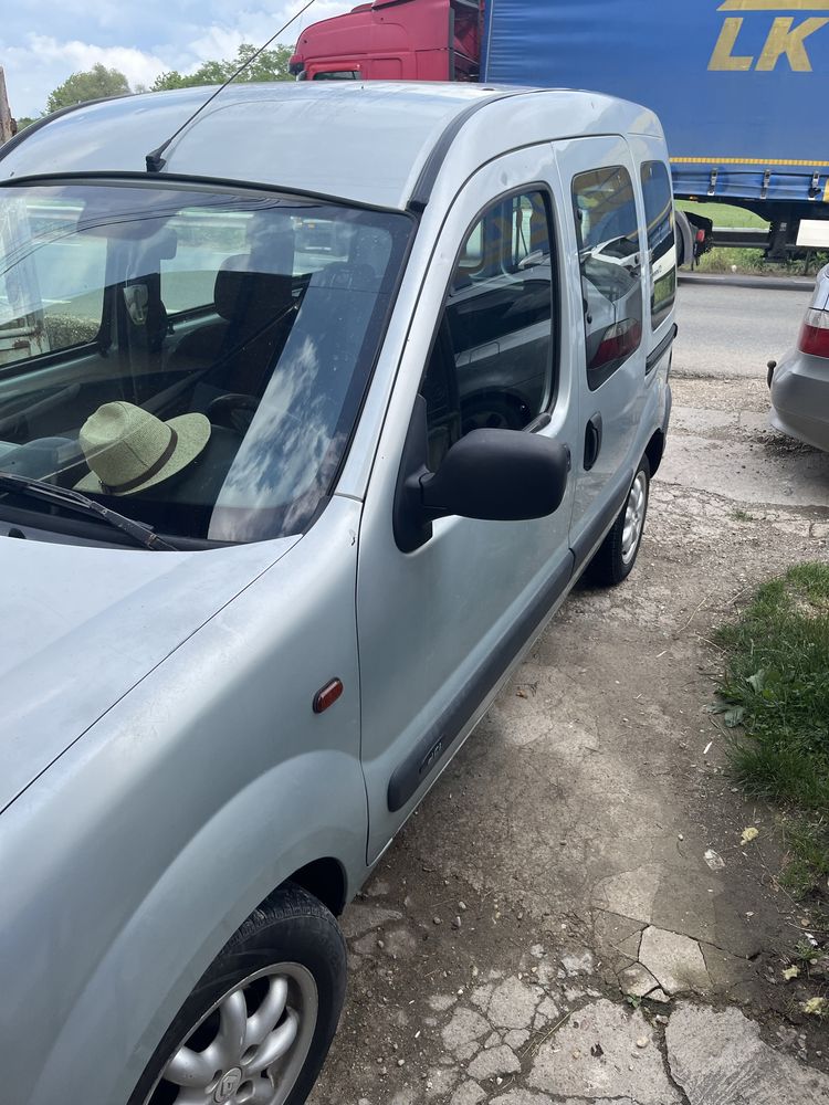 Vand urgent renault kangoo sau schimb cu dubă