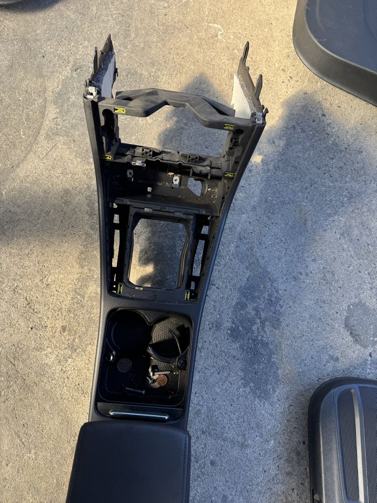 Fete usi fata spate stanga dreapta de ANGLIA cotiera pt vw passat b7