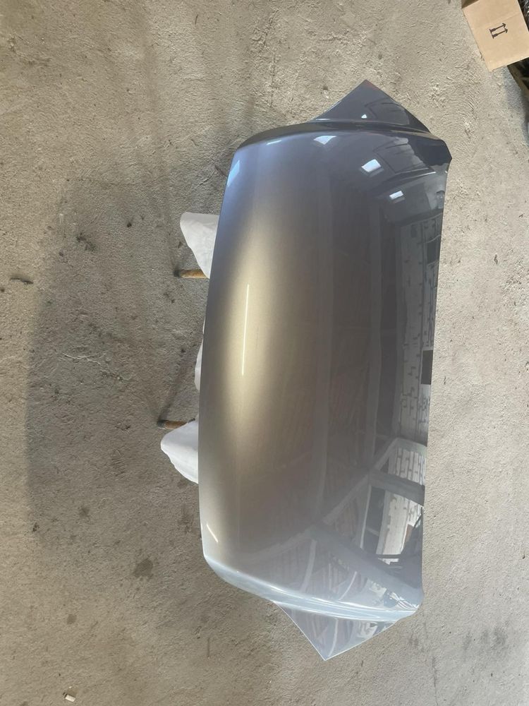 Продавам преден капак  за Honda cr-v 2009/2012г.