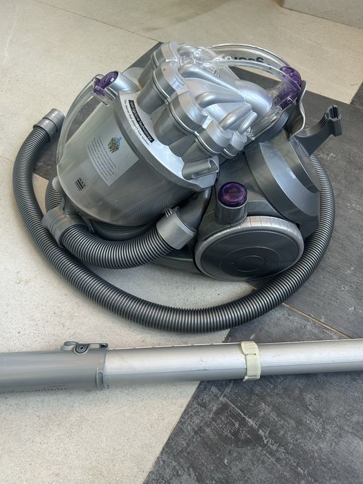 Aspirator dyson ///