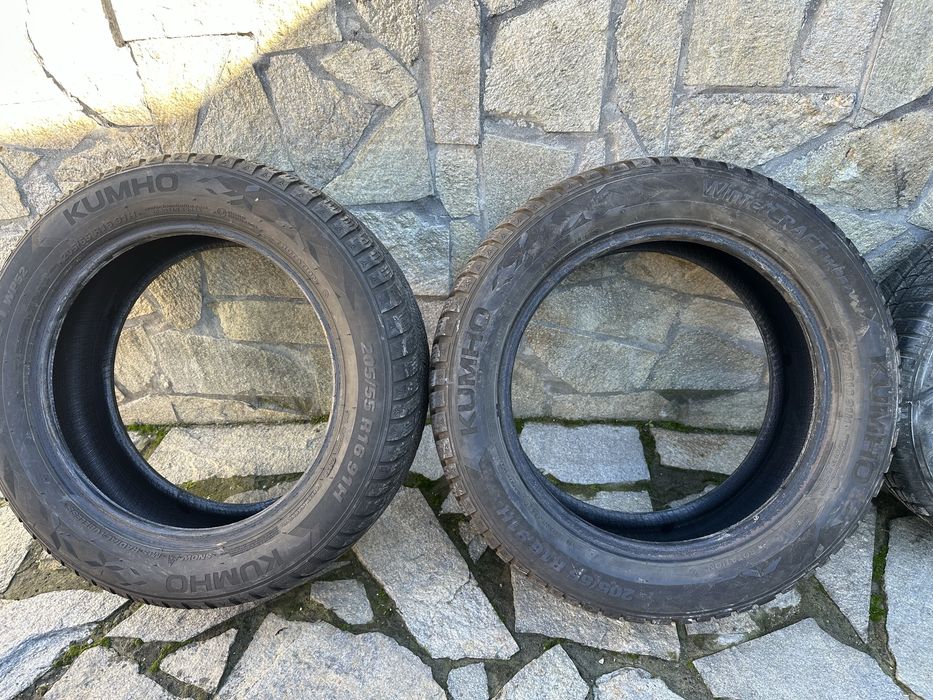 Зимни гуми KUMHO 2бр. dot 24 година 205/55/16