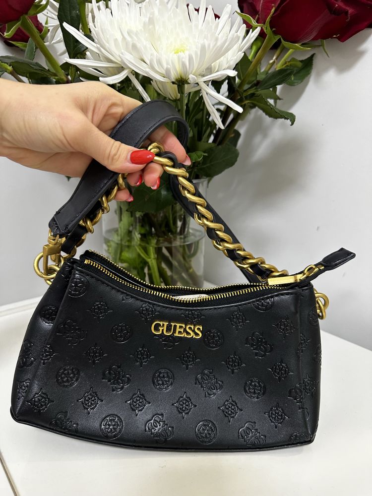 Ново! Чанта на Guess