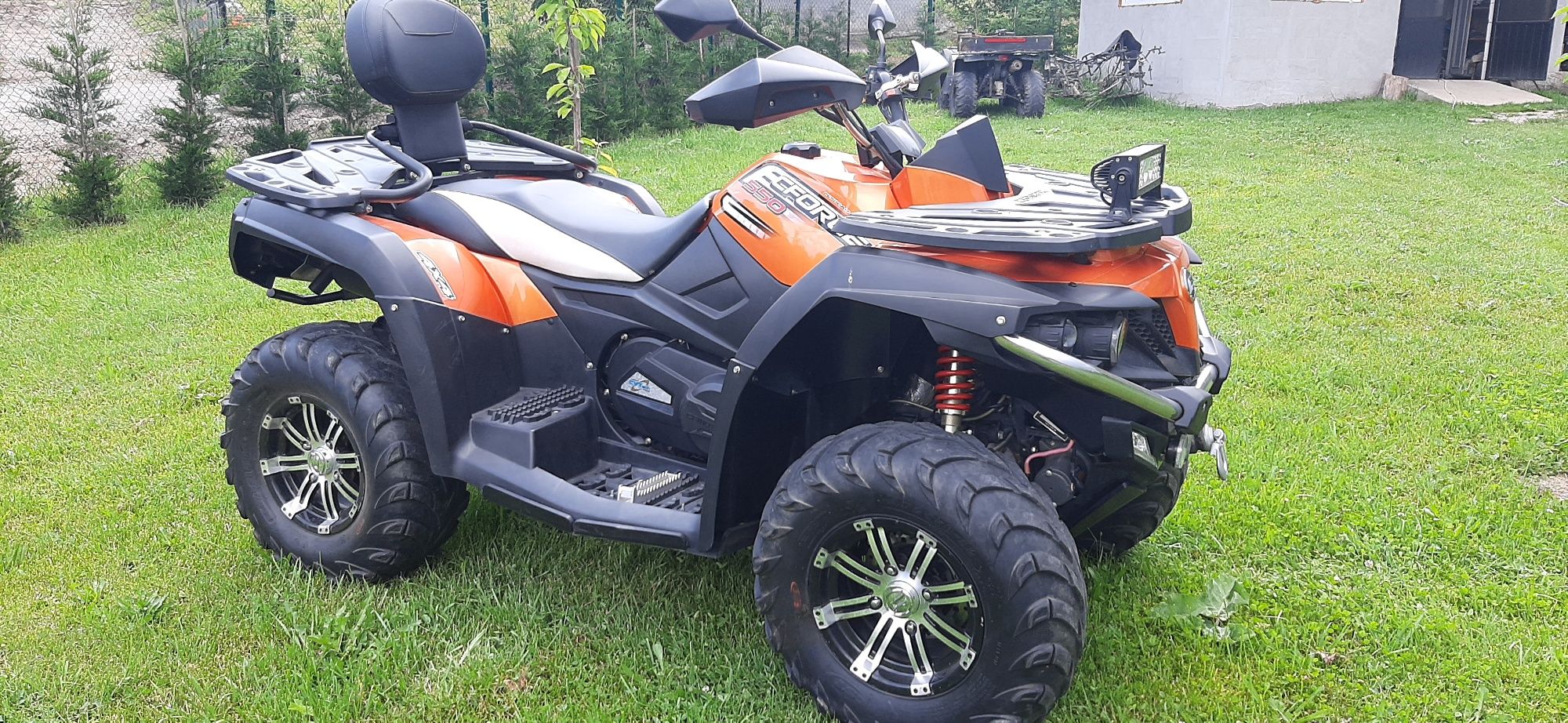 Vând atv cf moto 550cc 4x4