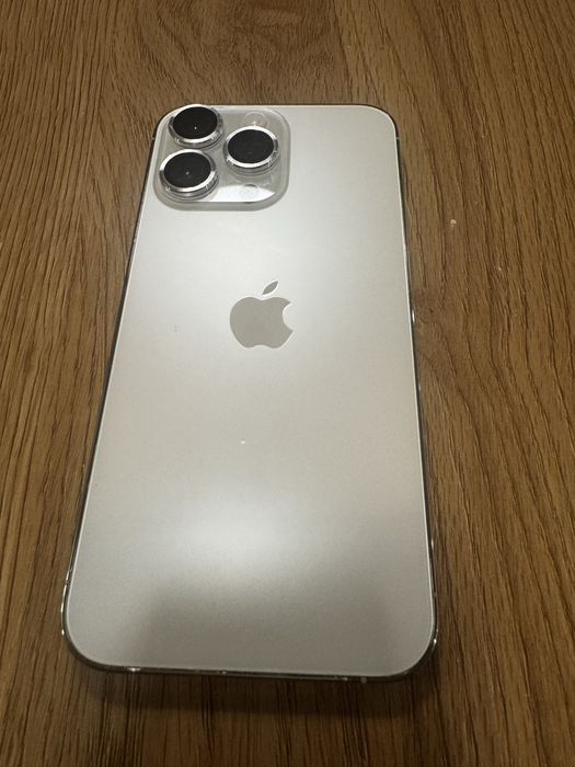 Iphone 14 promax white sidef