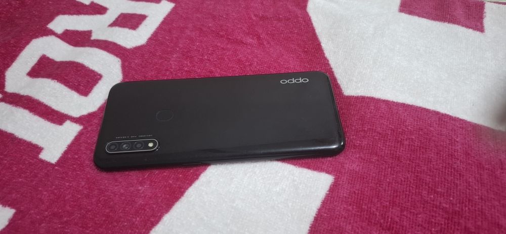 Oppo  A31  64gb.