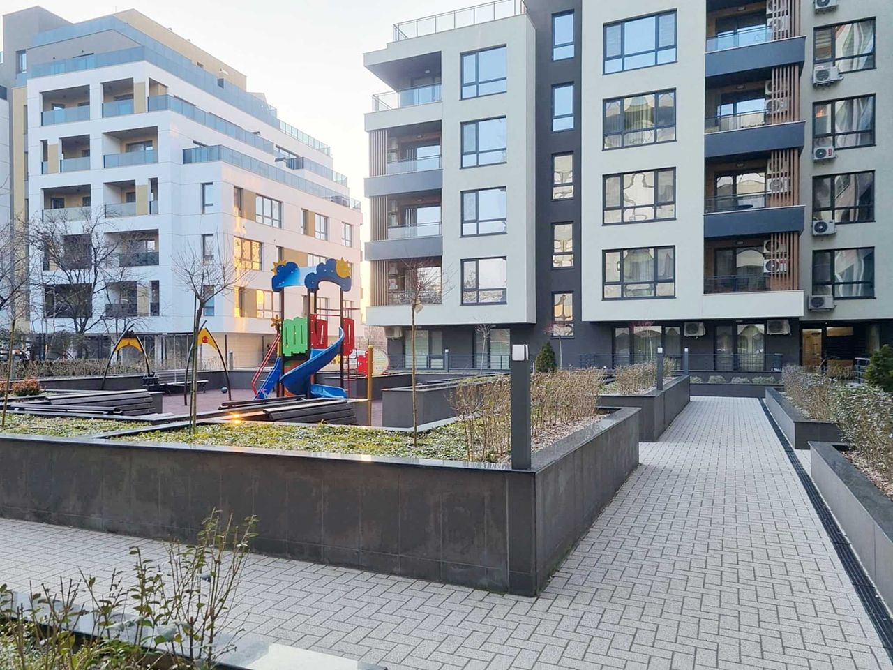 Продава се Двустаен апартамент в Пловдив, Въстанически - 80 кв.м за 1875 €/кв.м - Снимка #15