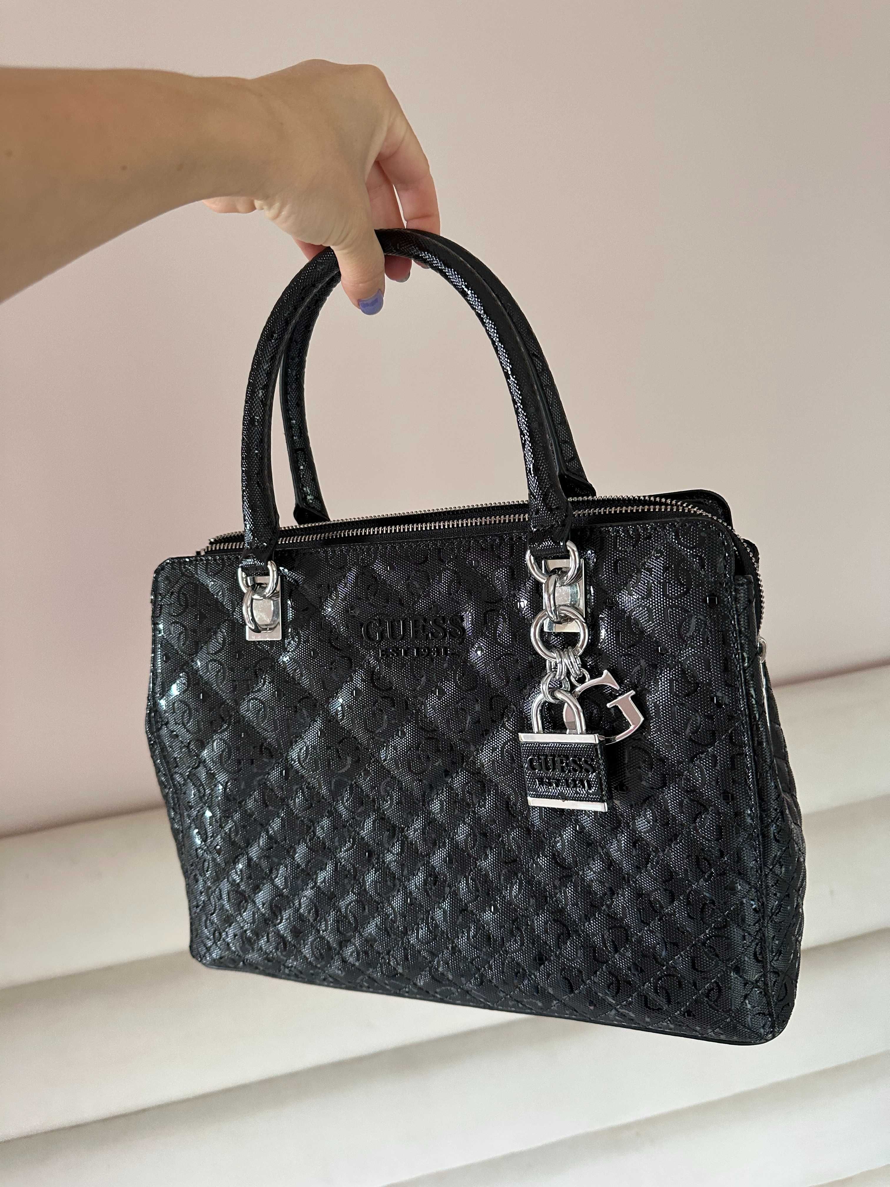 Оригинална Guess чанта — почти нова, с вкл. дълга презрамка