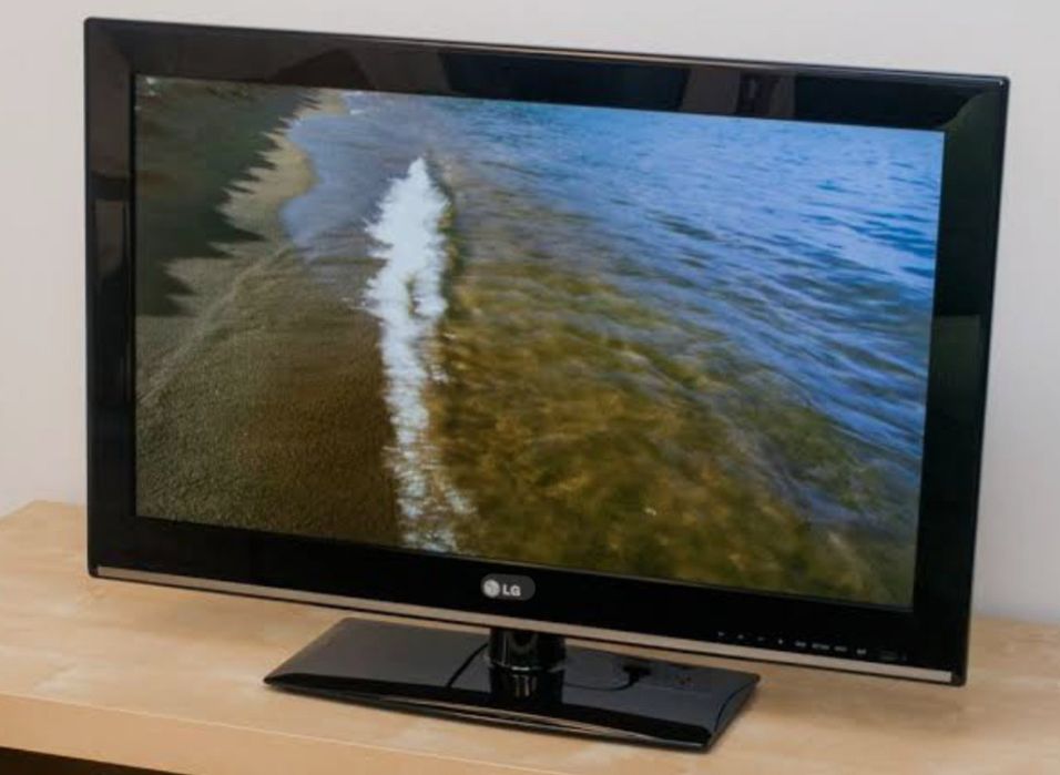Телевизор LG . не смарт