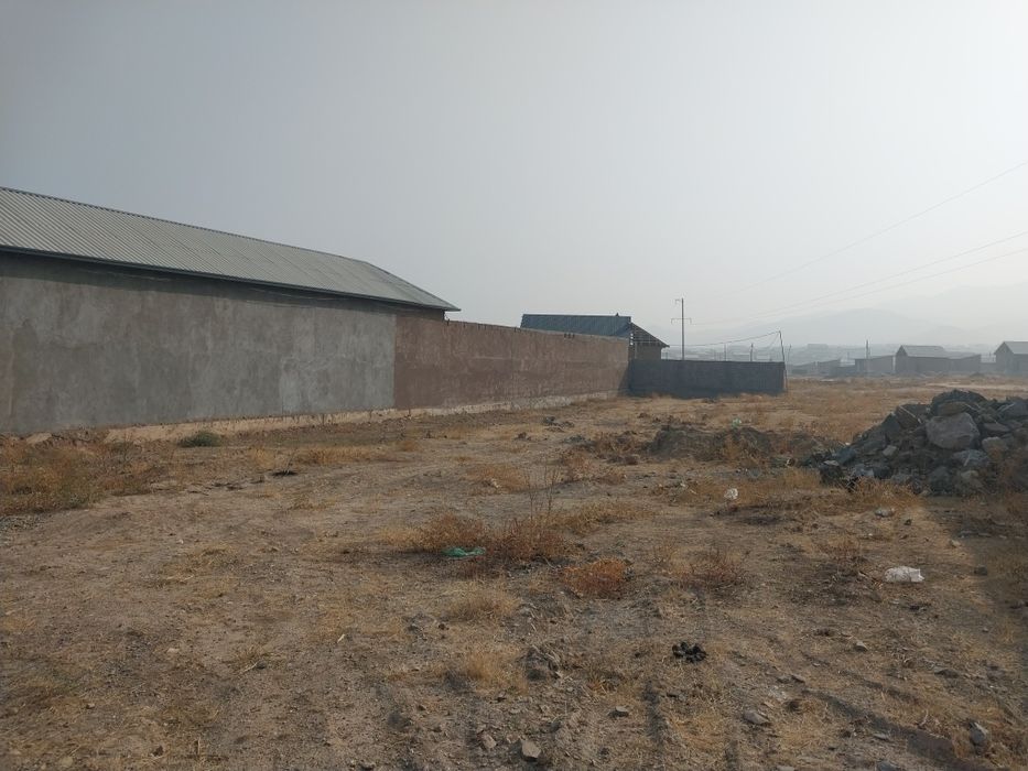 Kuyovboshida 5 sotixdan ikkita uchastka sotiladi, ikki xonali, 260 mln