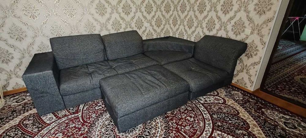 Уголок, диван с сундуком