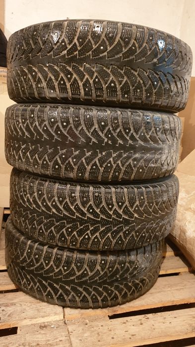 Зимняя резина r 16  215/60  б/у