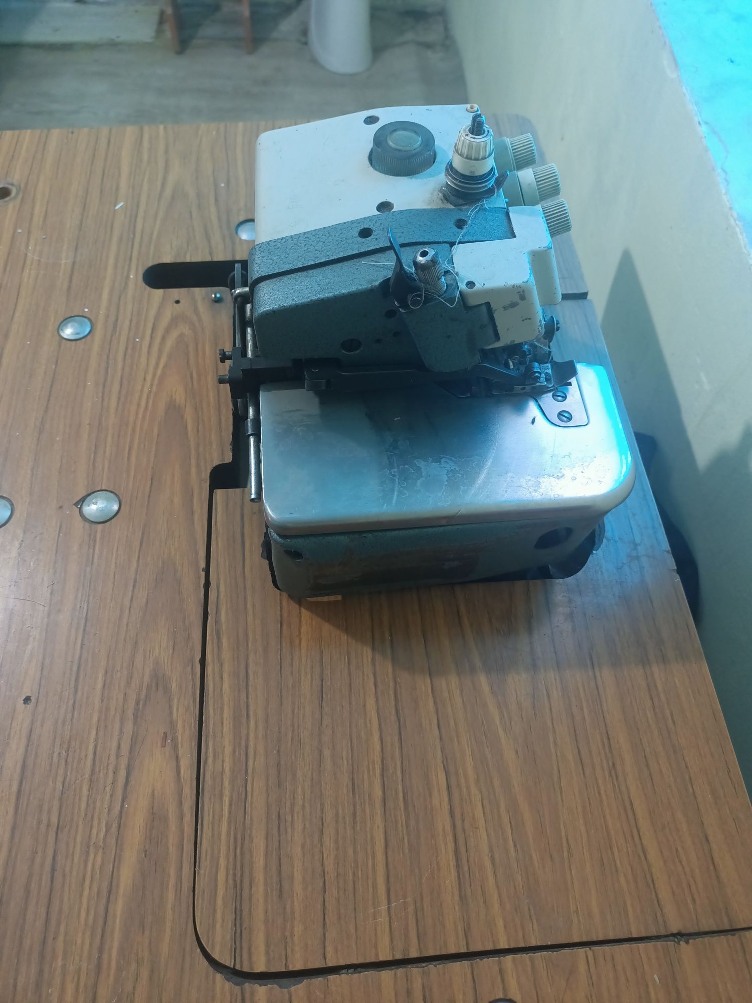 Продается оверлог 50 тысяч