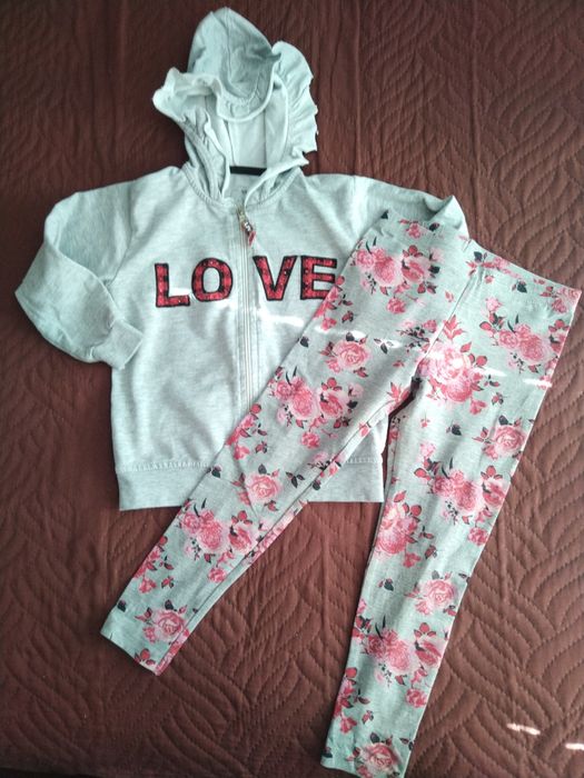 Лот за момиче р. 4-5г.110