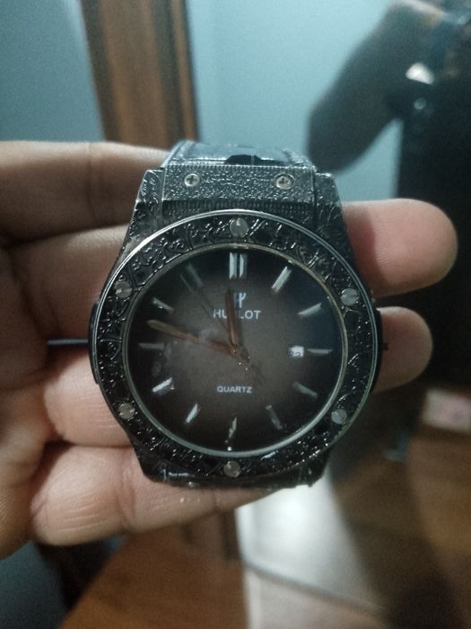 Hulot geneve соат сотилади