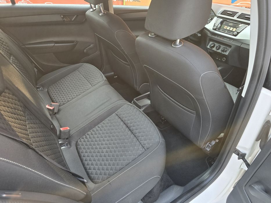Skoda Fabia Benzina MPI HATCHBACK Finantare Rate-Credit
