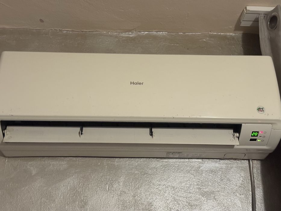 Климатик HAIER 12