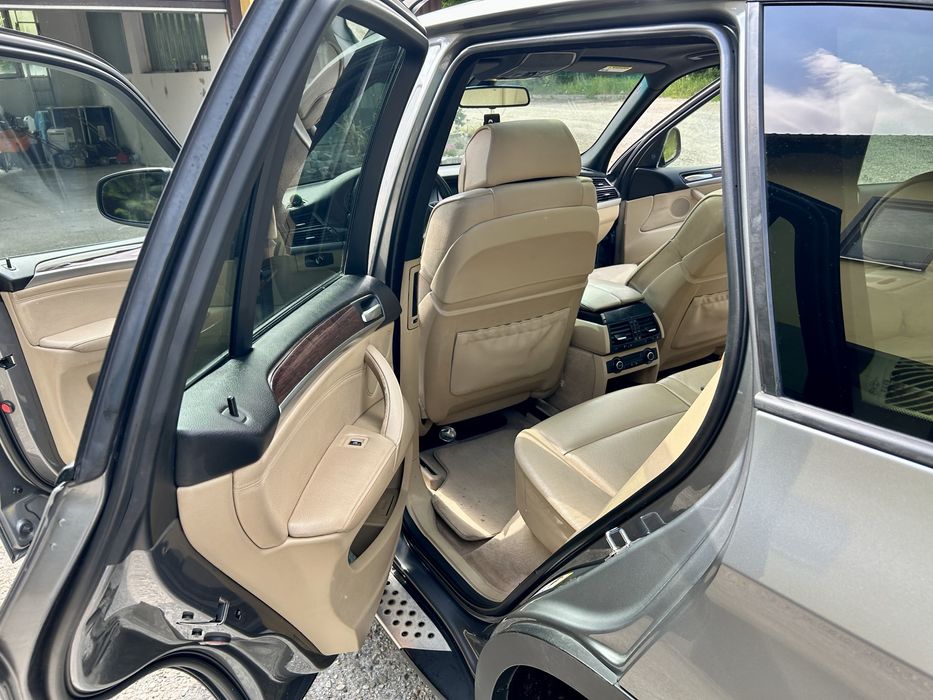 Bmw. X5 3.0 benzina . Model America