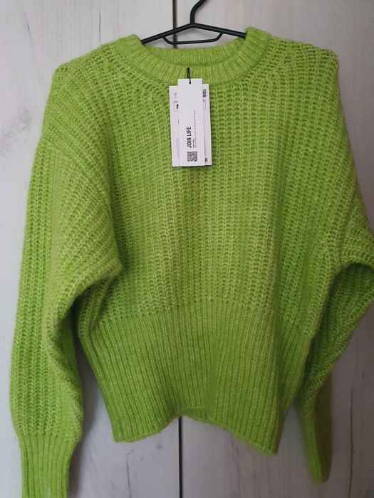 Нови пуловери на Zara и HM