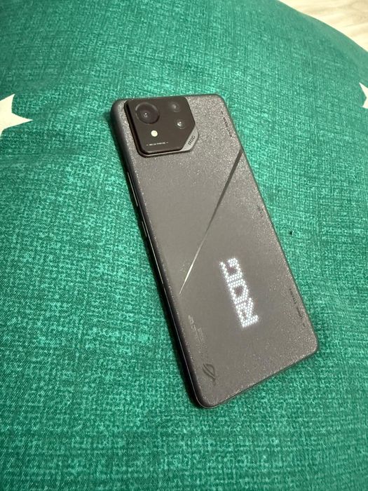ASUS ROG Phone 8 Pro • 16GB RAM • 512GB • Aspect 10/10
