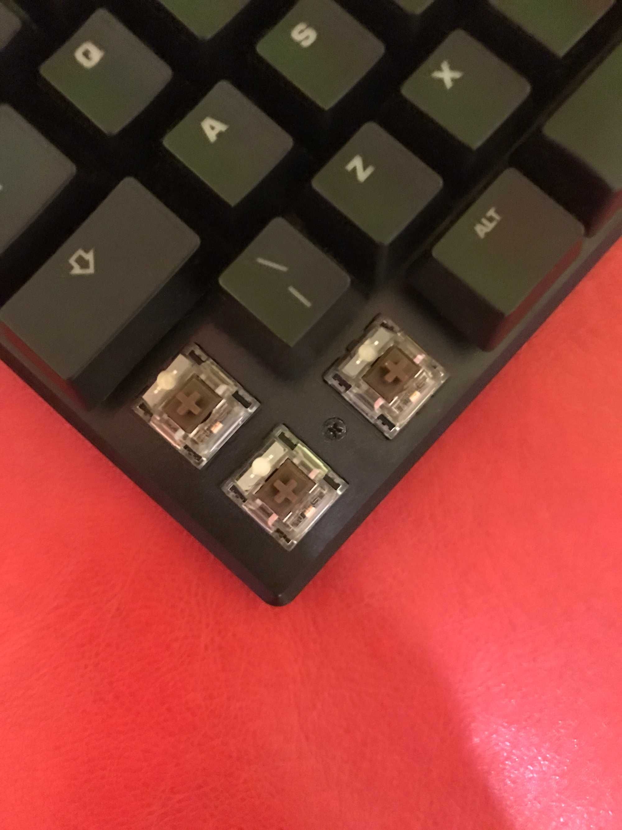 клавиатура Roccat Suora FX