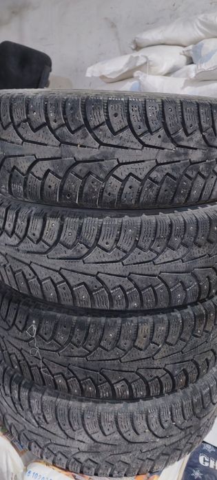 Продам шины комплект