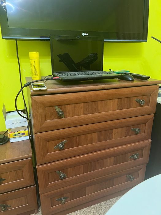 Комод и тумбочка