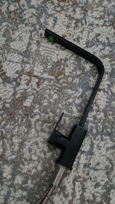 Семиситель сотилади