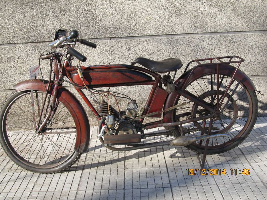 Ретро мотоциклет 1924г.