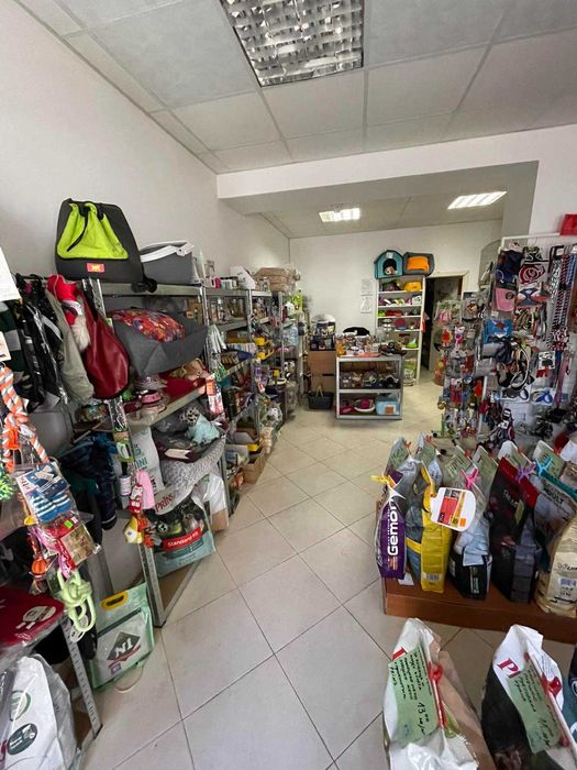 Продава се работещ бизнес – Зоомагазин в град София  35 000 лв.