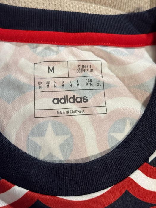 Тениска Adidas Marvel серия внос от САЩ