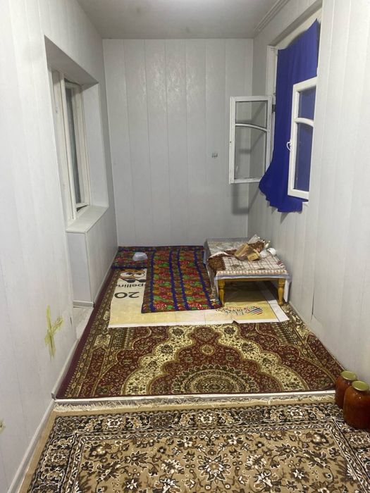 4 xonali kvartira 9 etaj SROCHNA