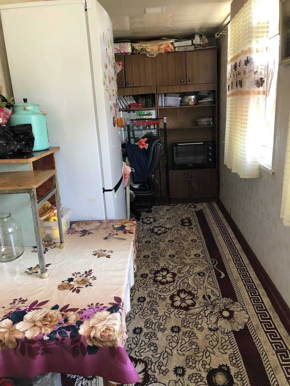Olmaliq shahri, 5/2 nohiyasida 3 xonali xonadon sotiladi