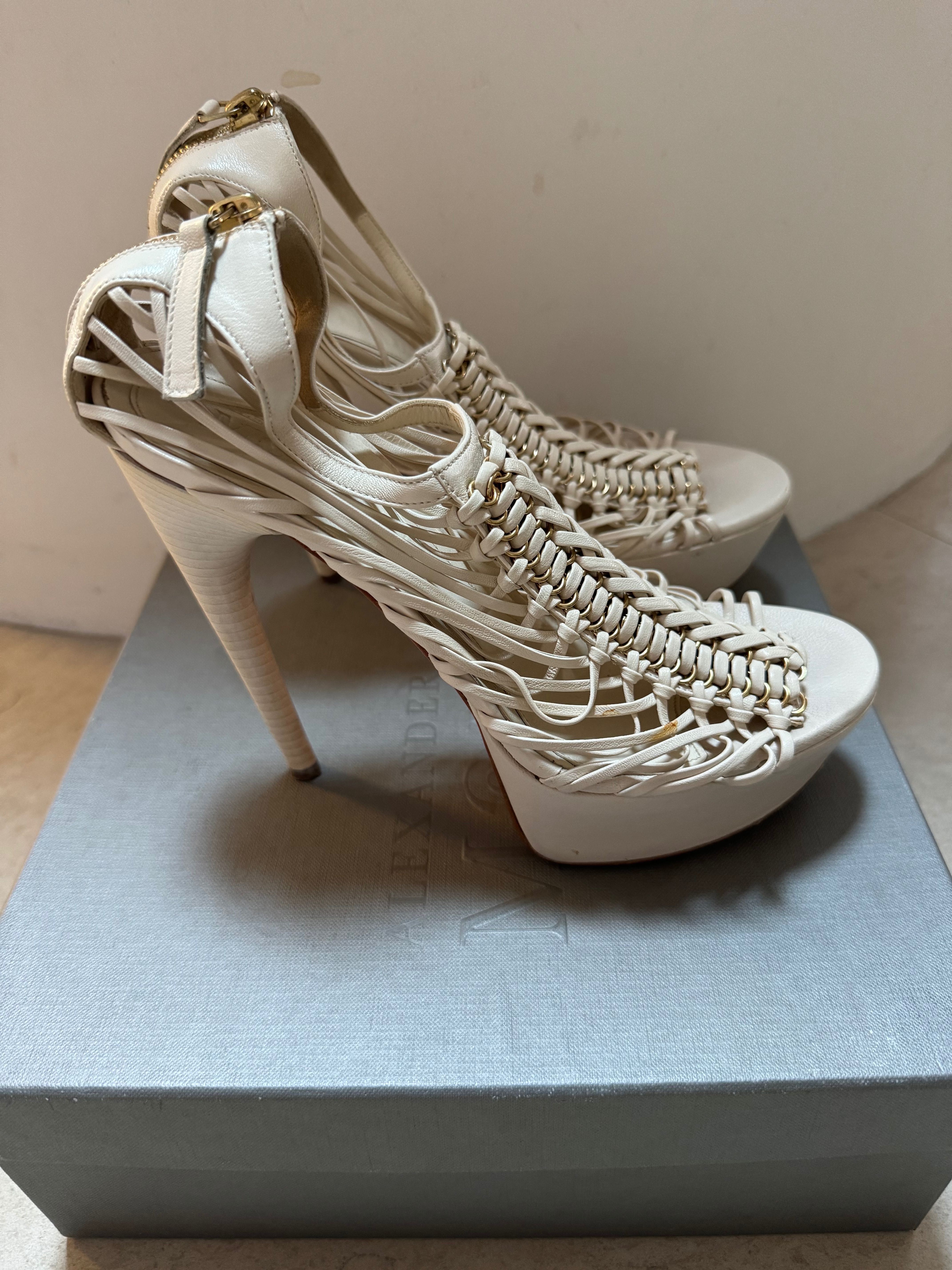 Токчета Alexander McQueen