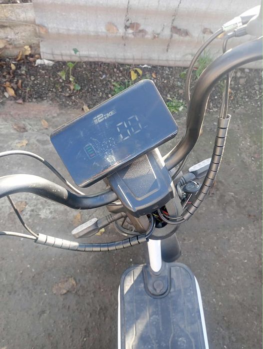 E-Scooter electric 500W 12Ah cu pedale.