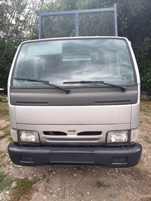 Vând Nissan Cabstar basculabil 3 parti.