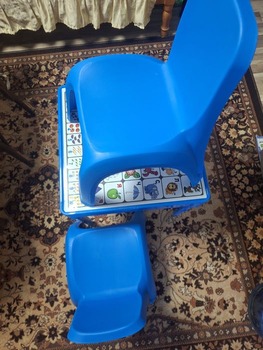 Пластмасова детска маса