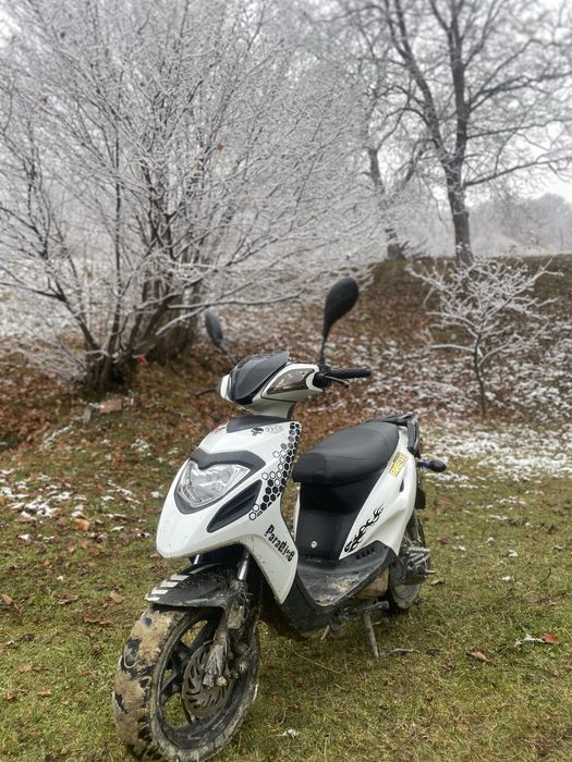 Vand scuter de 49cc