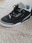 Vând nike jordan 3 ca noi marimea 35