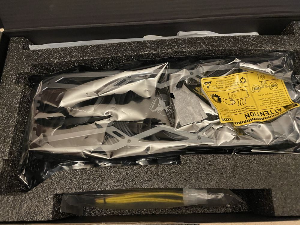Видеокарта  Gainward GeForce RTX™ 3090 Phoenix "GS"