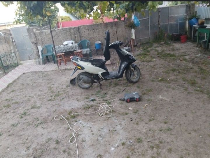 Vând scuter Piaggio NGR 2 perfect funcțional