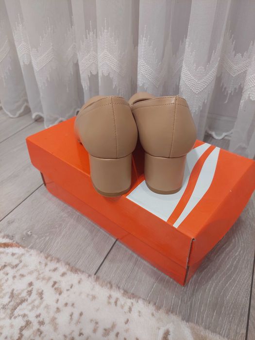 Дамски обувки на ток