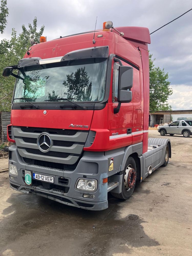 Mercedes Actros 1844 si Mercedes Actros 1848