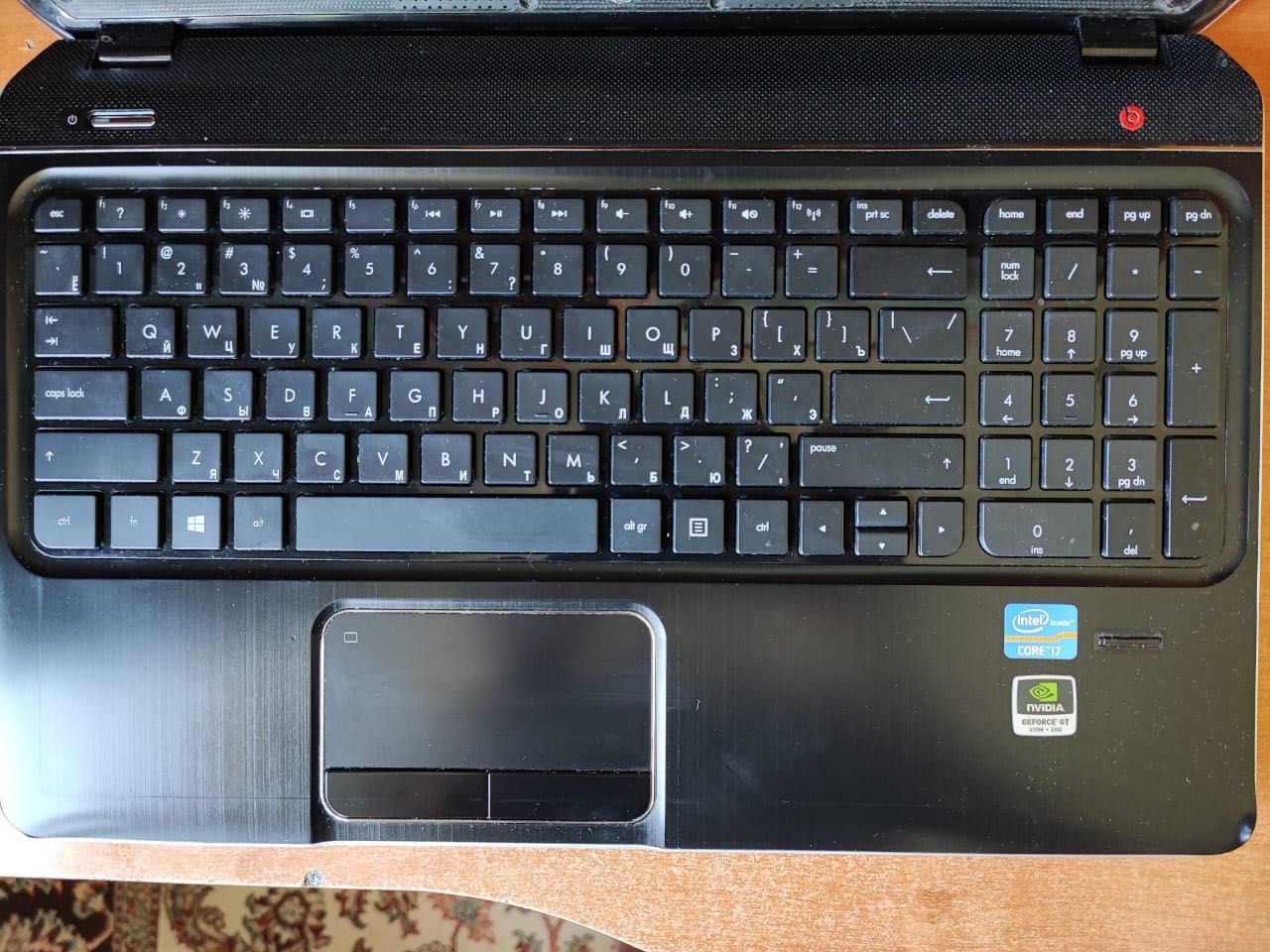 Ноутбук HP ENVY dv6