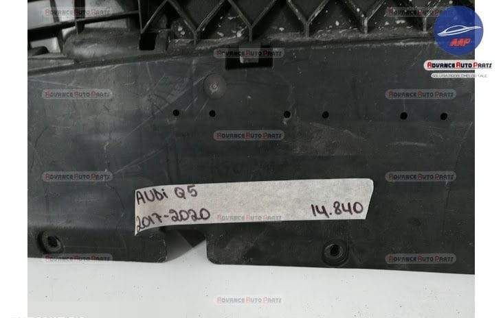 Оригинален защитен калник за камъни Ауди / Audi Q5 2 [ , , , , ] Ориги