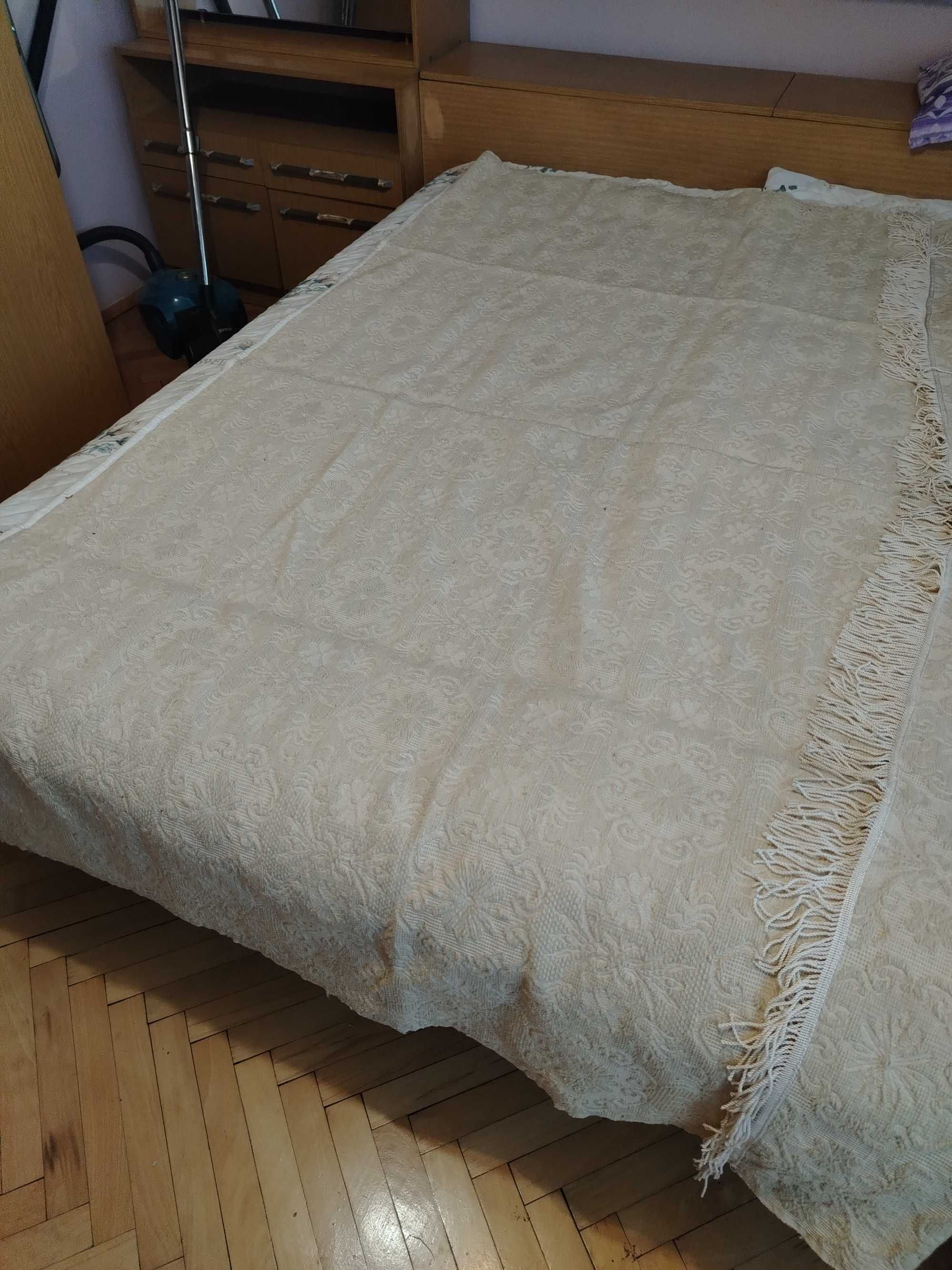 Покривало за спална диван