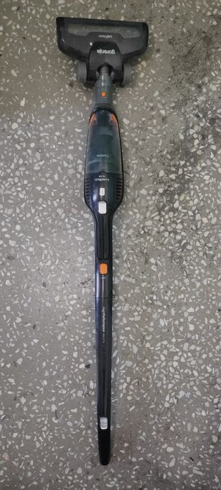 Вертикальный пылесос Gorenje SVC144FBK