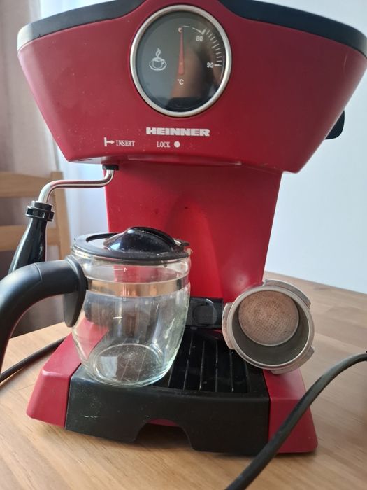 Espressor manual Heinner HEM-200RD, 800W, 3.5 bar, filtru inox, 250 ml
