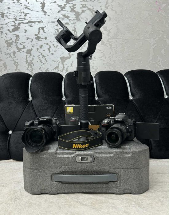 Panasonic GH4 + 14–140mm Nikon D5300 + 18–55mm . DJI Ronin-S Gimbal