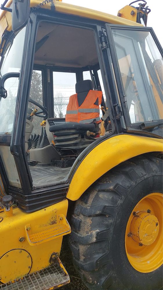 Buldoexcavator JCB 3CX